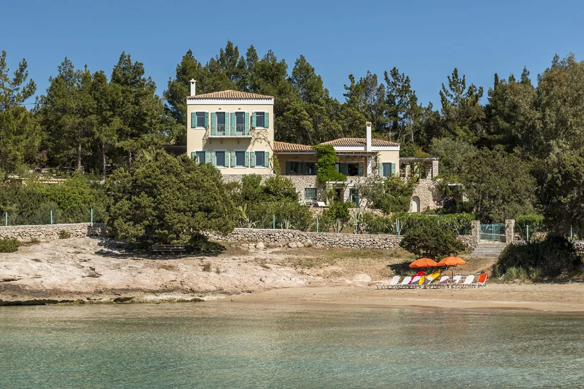 Electra Beachfront Villa