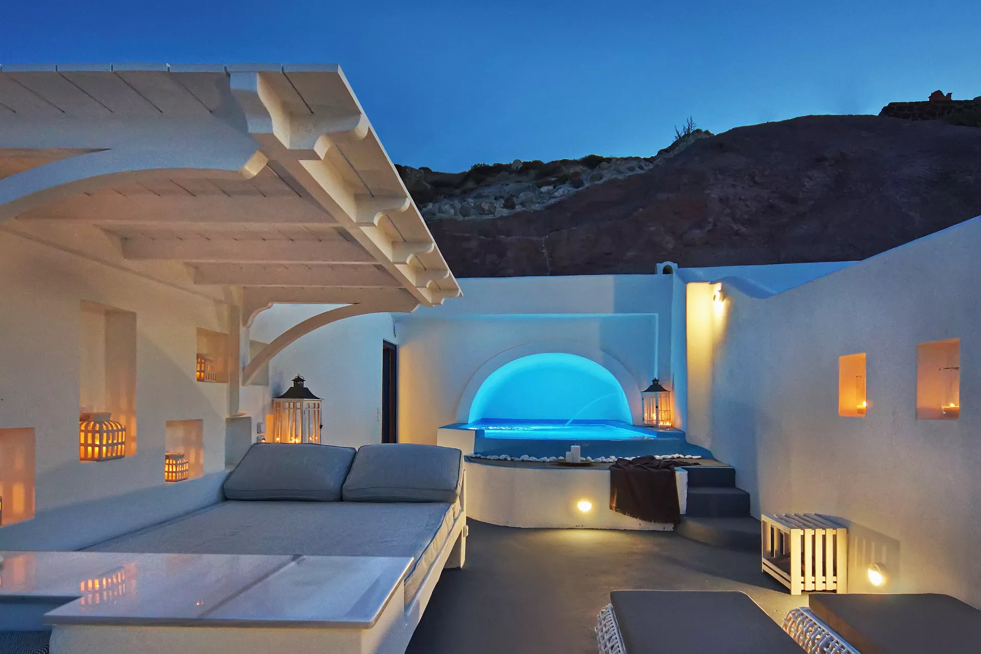 Cave Pool Suites with Private Cave Pool | Volcano & Caldera and sea View