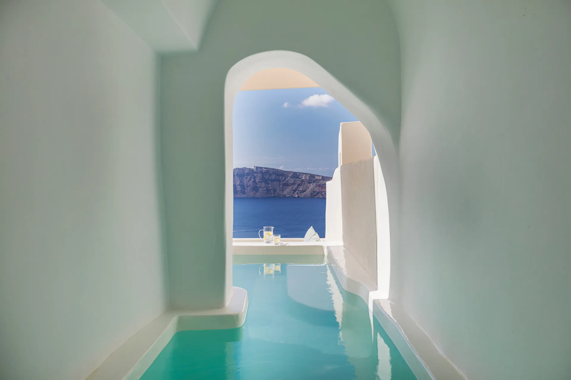 River Pool Suite I Volcano & Caldera and sea view