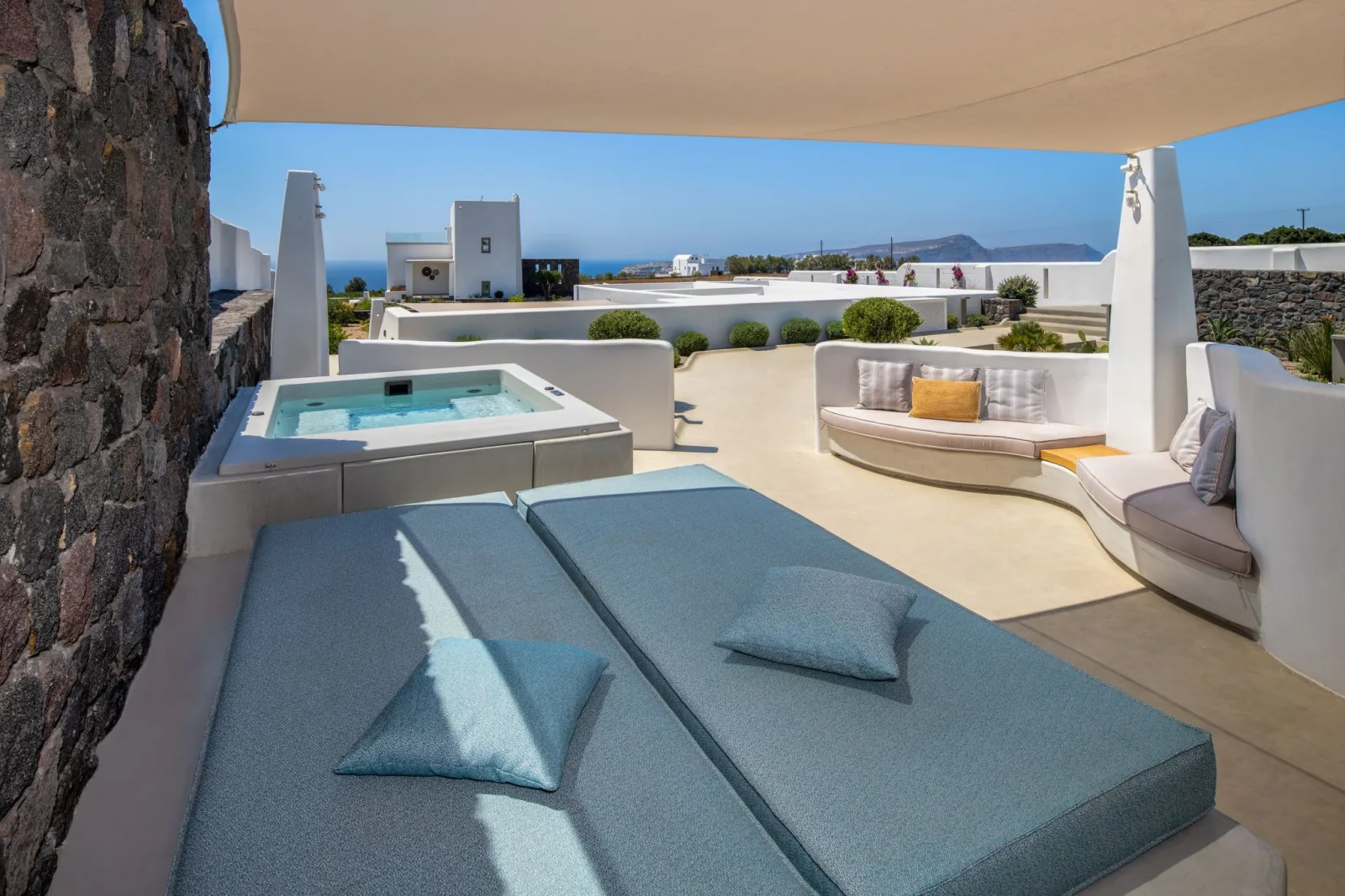 Executive Two Bedroom Suite with Outdoor Hot Tub