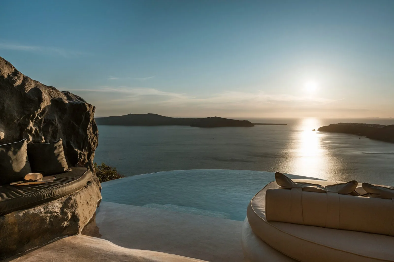 Marine Cave Pool Suite with OutdoorHeated Cave Pool| Panoramic Sea-Caldera & Direct Sunset Views