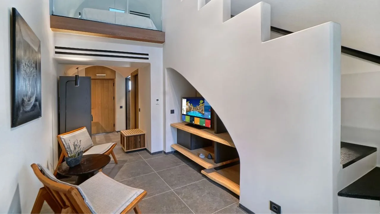 Superior Mezzanine
