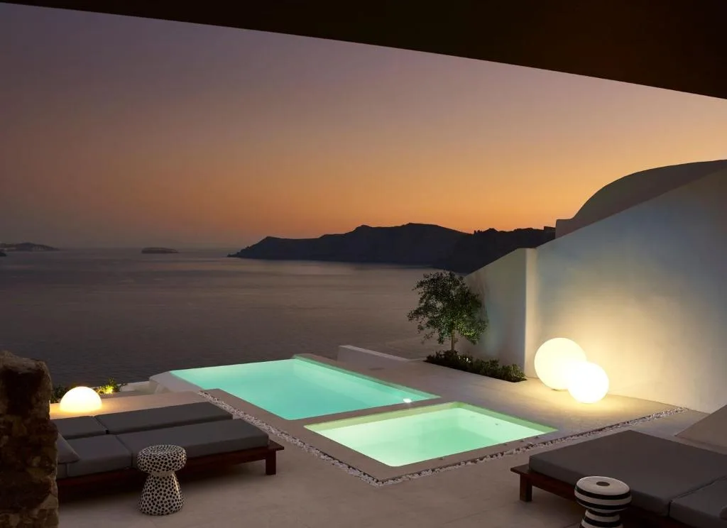 Four Bedroom Villa with Caldera View & Jacuzzis | Two Levels