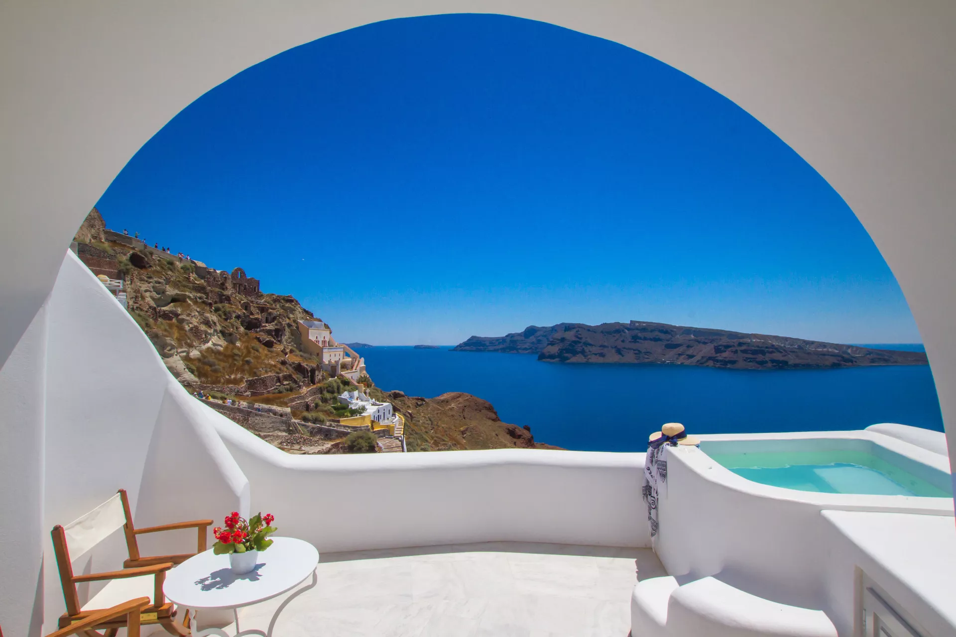 Honeymoon Suite with Outdoor Heated Jacuzzi Oia