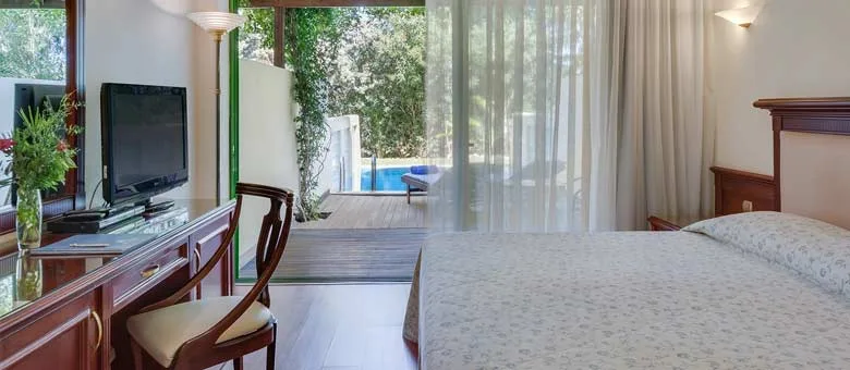 Double Room Garden View with Personal Pool