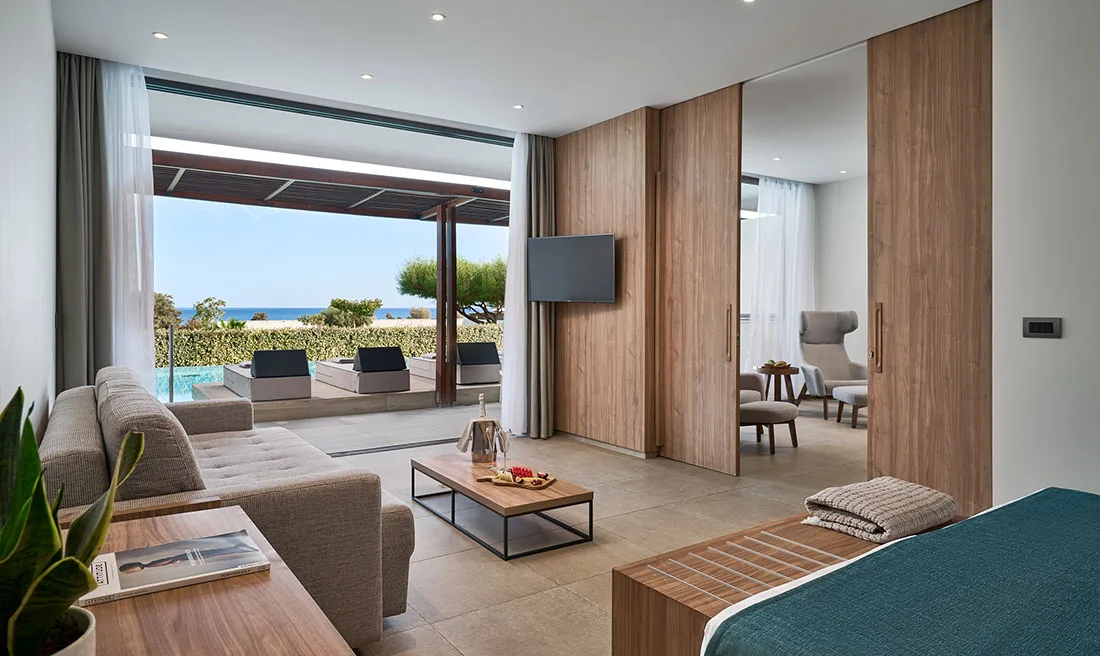 Twin Room with Pool and Sea View