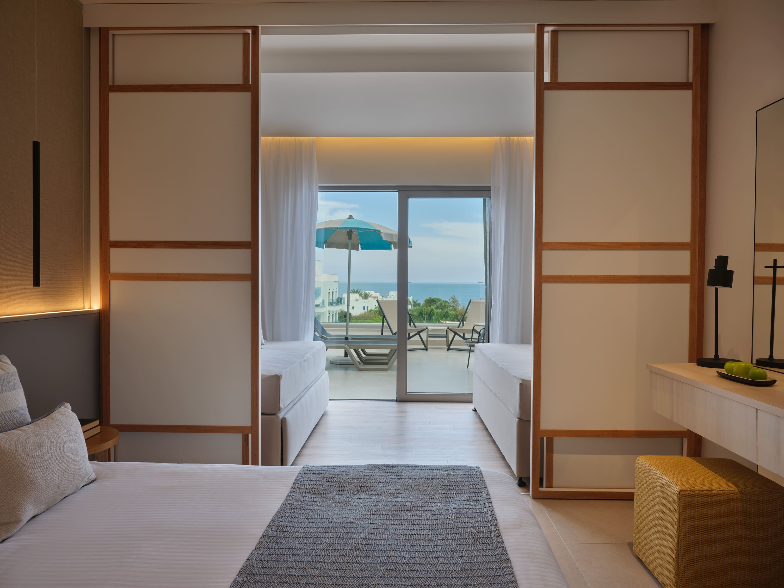Superior Family Sea View with sliding doors