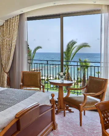 The Queen Verenikis Suite