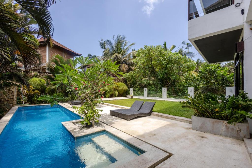 Deluxe Room with Garden View and Pool View
