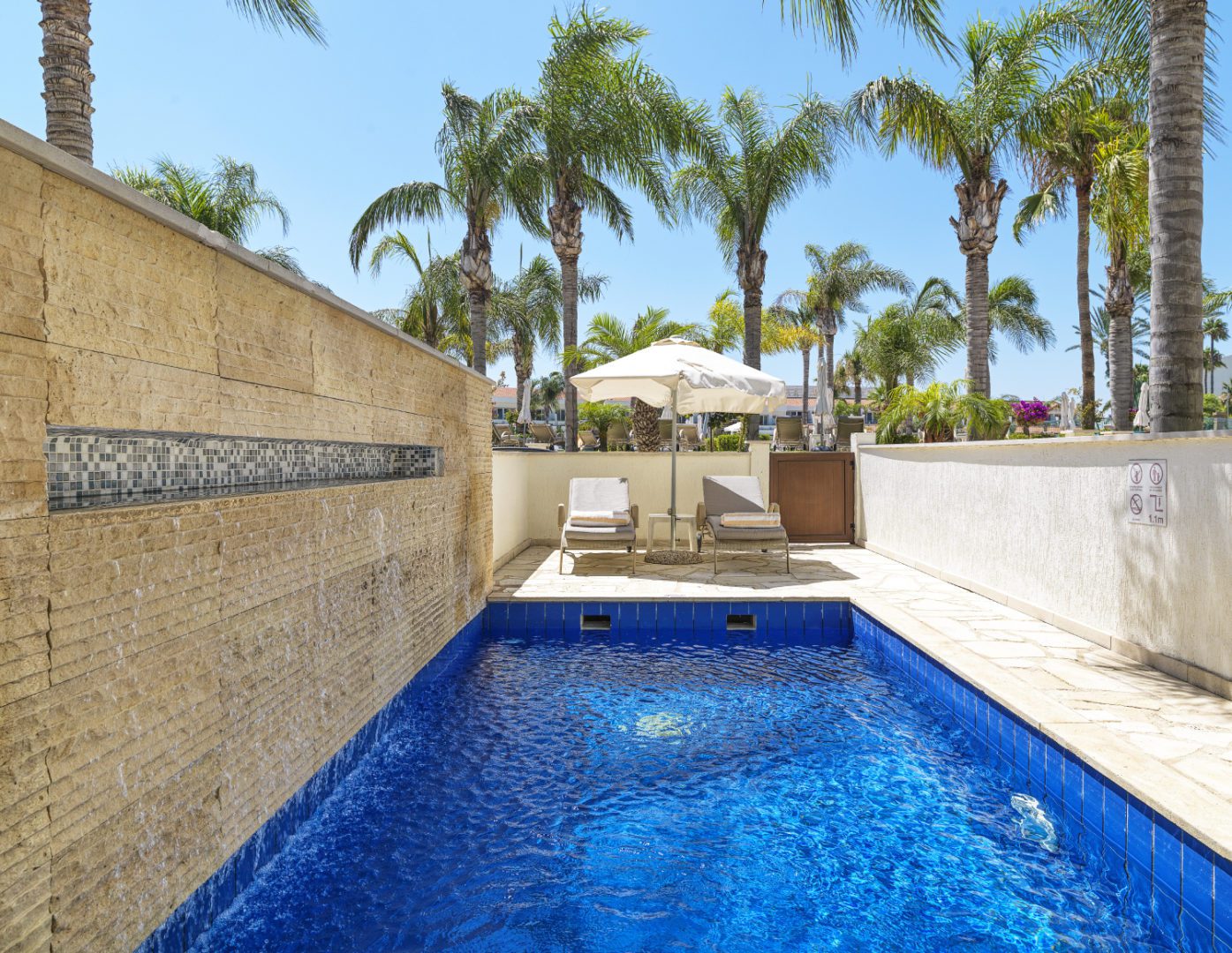 Fisherman Swim-Up Junior Suite | Adults Only